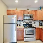 Poconos Chalet Newly Renovated, Great Location Home