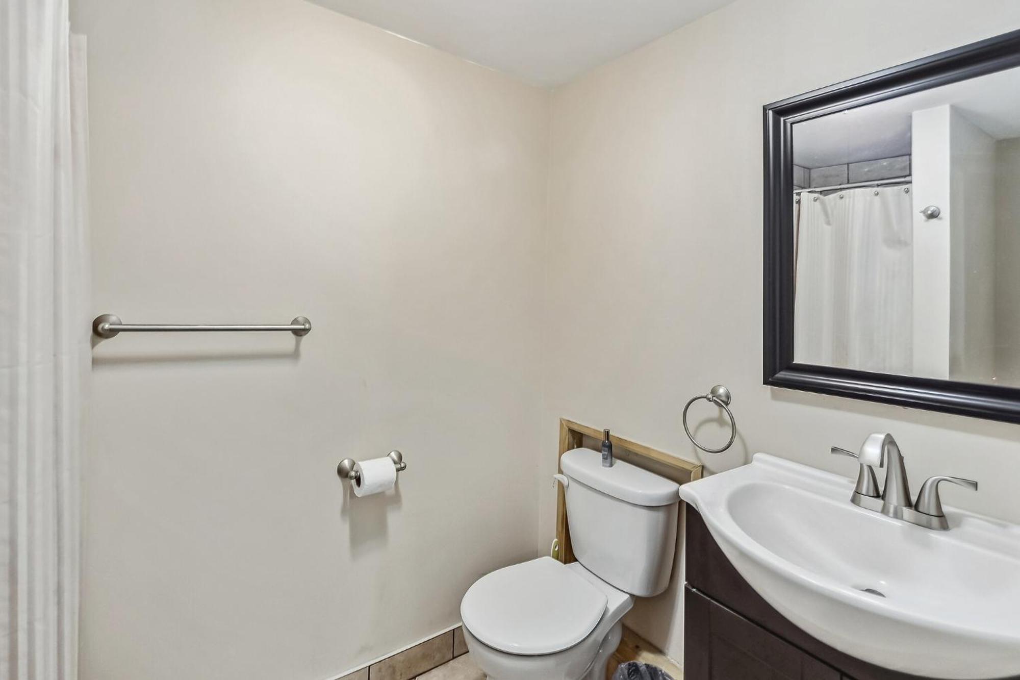 Poconos Newly Renovated, Great Location *