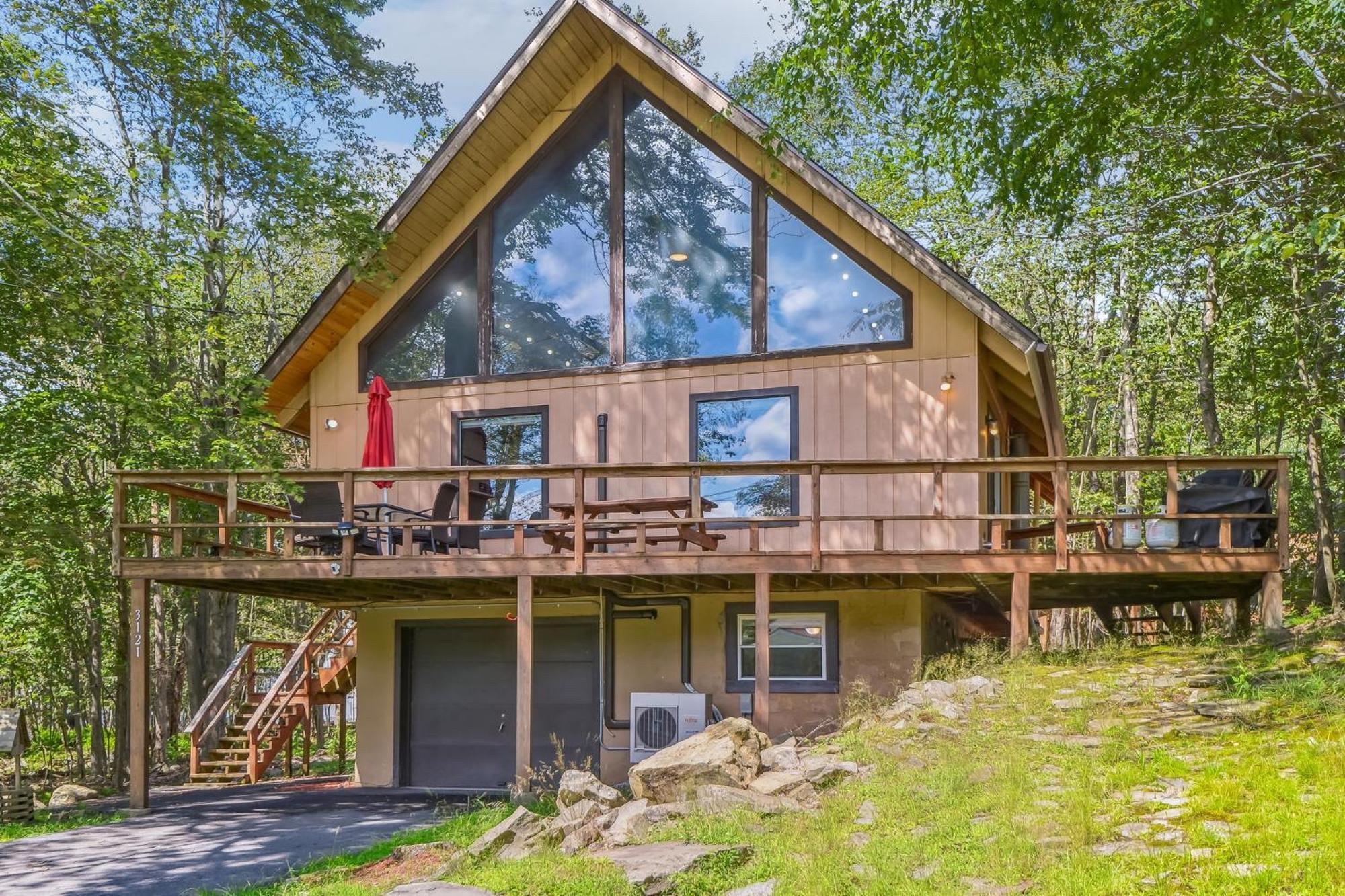 Holiday home Poconos Newly Renovated, Great Location *